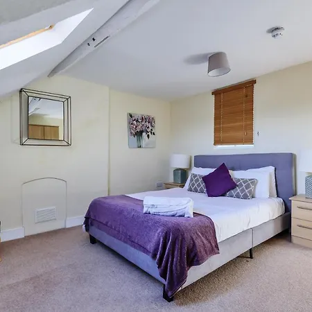 37a Stonegate Loft Apartment